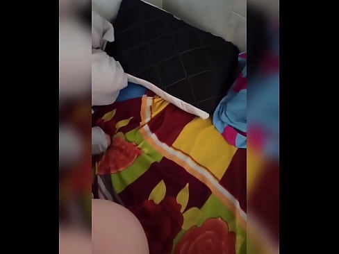 ❤️ Myn keamergenoat bliuwt allinnich thús want har man giet op fakânsje en ik nim de kâns oan om har te neuken en har kont fol mei molke Seksfideo by ús fy.tube-sexer-com.ru ️❤